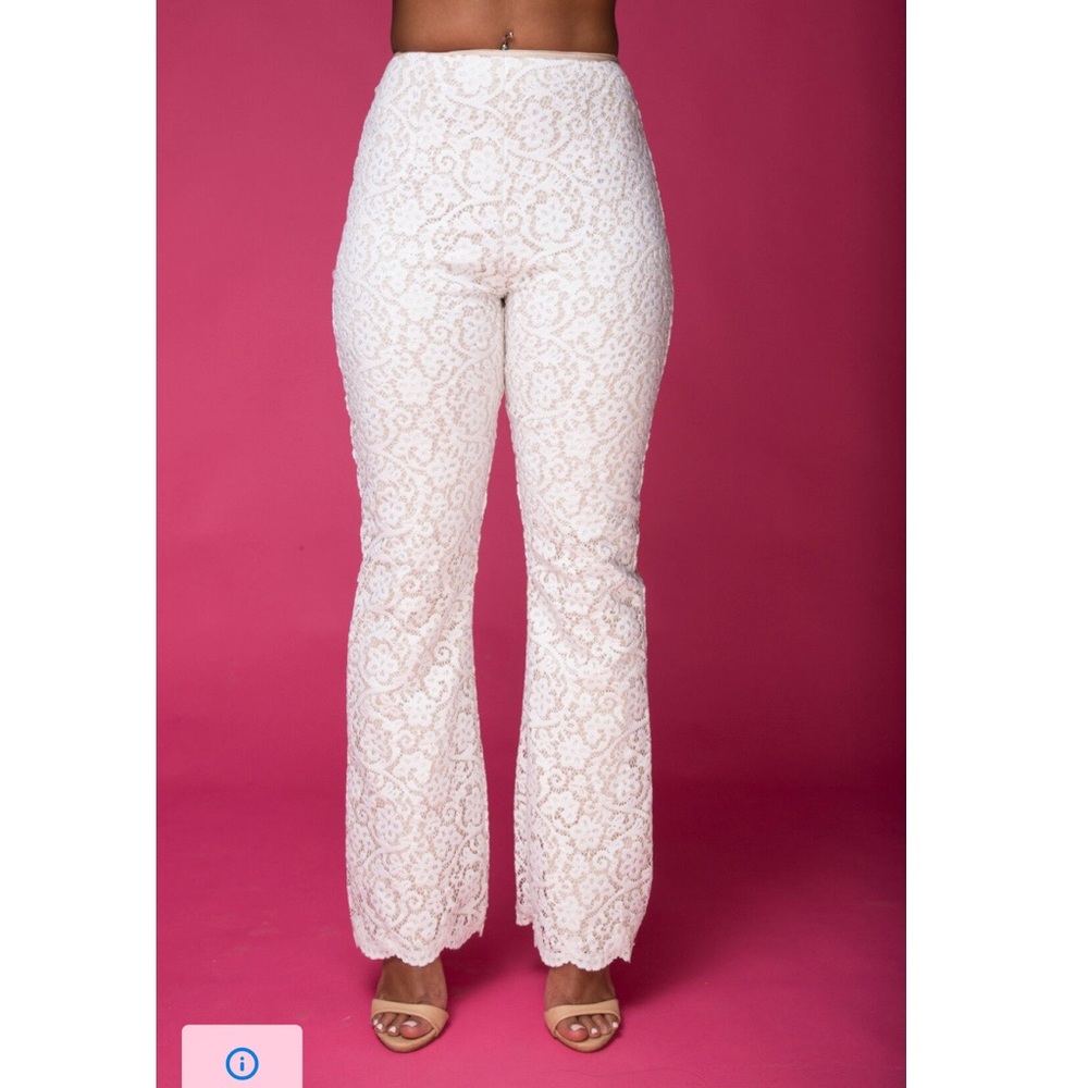 Finley Lace overlay pants. Size 8 No stretch